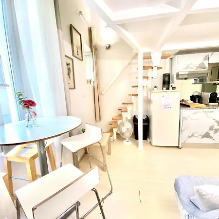 Petit Cocon En Duplex - Centre-ville & A 2 Minutes * 니스