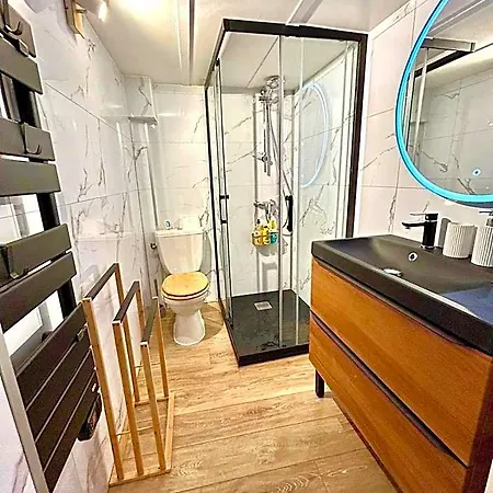 Petit Cocon En Duplex - Centre-ville & A 2 Minutes Nizza