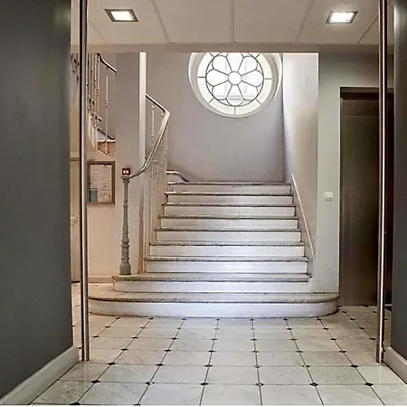 Petit Cocon En Duplex - Centre-ville & A 2 Minutes *