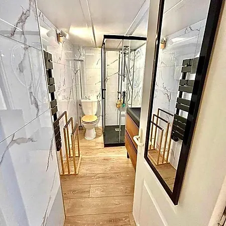Petit Cocon En Duplex - Centre-ville & A 2 Minutes Nizza